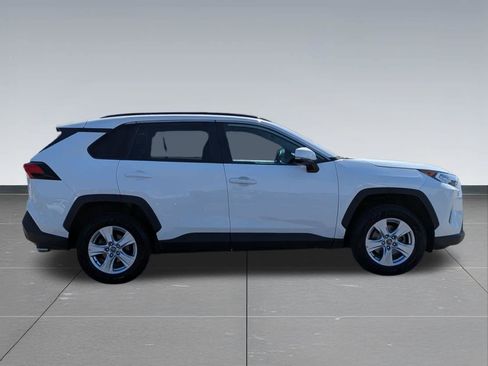 Used 2020 Toyota RAV4 XLE AWD/4WD image 6