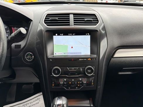 Used 2019 Ford Explorer XLT w/ Equipment Group 201A image 22