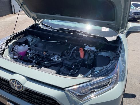 Used 2021 Toyota RAV4 XLE Premium AWD/4WD image 23