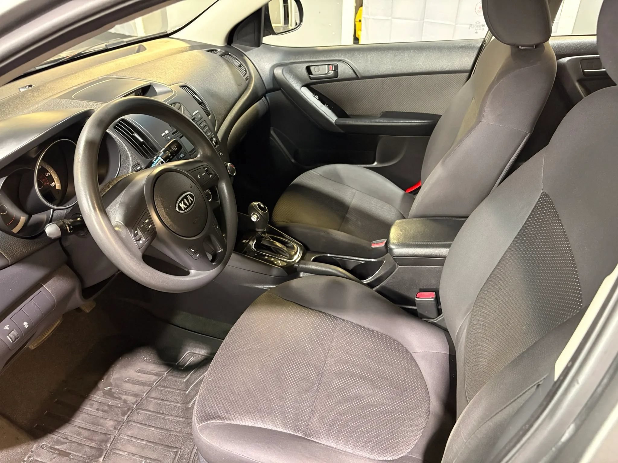 Used 2012 Kia Forte EX FWD image 9