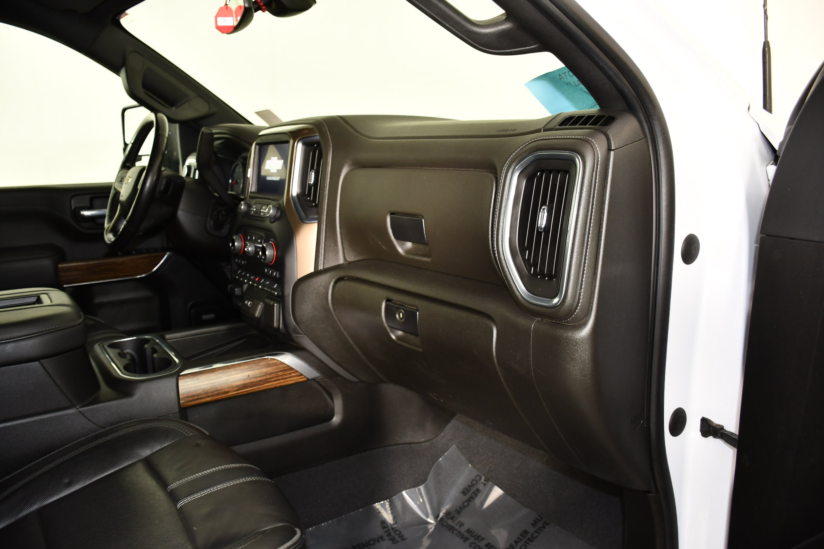 Used 2022 Chevrolet Silverado 3500 High Country w/ Safety Package II AWD/4WD image 44