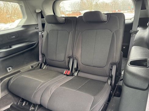 Used 2022 Jeep Grand Cherokee L Laredo w/ Luxury Tech Group I image 23