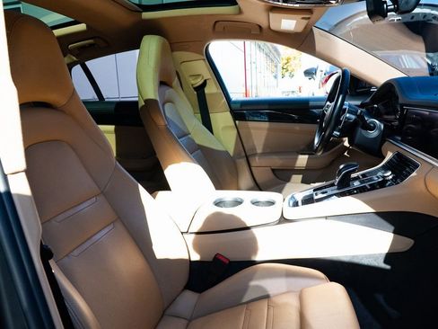Used 2020 Porsche Panamera 4 w/ Premium Package Plus image 26