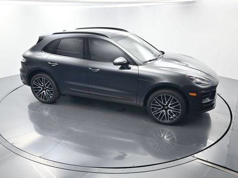Certified 2026 Porsche Macan AWD/4WD image 40
