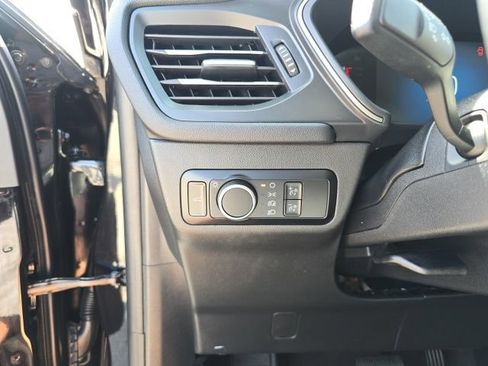 Certified 2023 Ford Escape Active AWD/4WD image 23