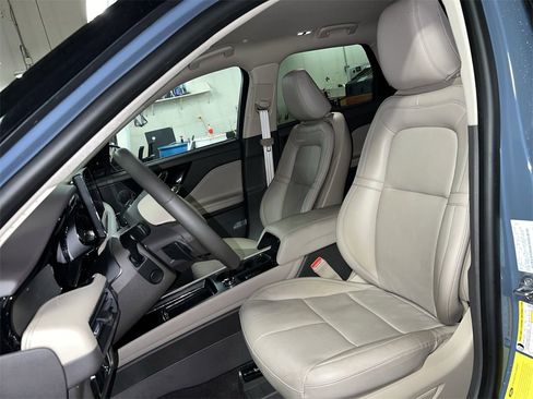 Used 2024 Lincoln Corsair Premiere w/ Equipment Group 101A image 13