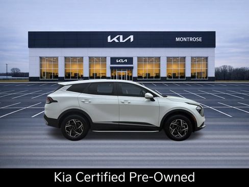 Certified 2023 Kia Sportage LX AWD/4WD image 4
