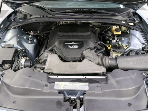 Used 2005 Ford Thunderbird RWD image 26