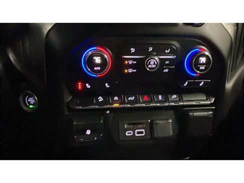 Used 2019 Chevrolet Silverado 1500 LT w/ All-Star Edition image 13