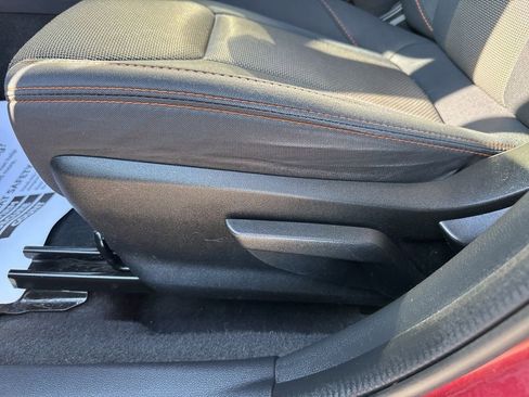 Used 2019 Subaru Crosstrek 2.0i Premium w/ Popular Package #4 image 29