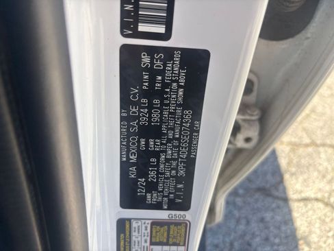 Used 2025 Kia K4 FWD image 28
