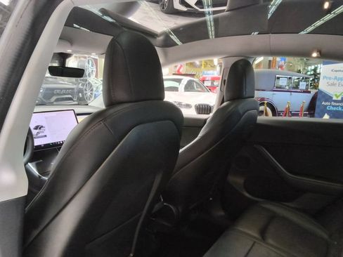 Used 2020 Tesla Model Y Long Range AWD/4WD image 19