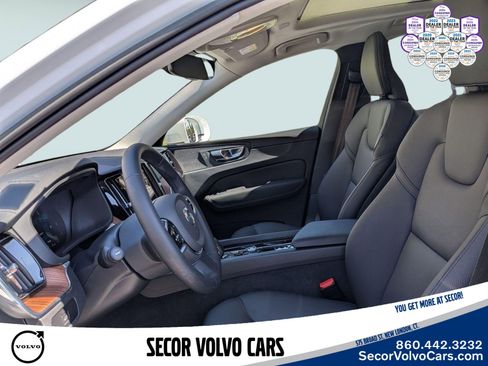 Used 2023 Volvo XC60 B5 Plus AWD/4WD image 11