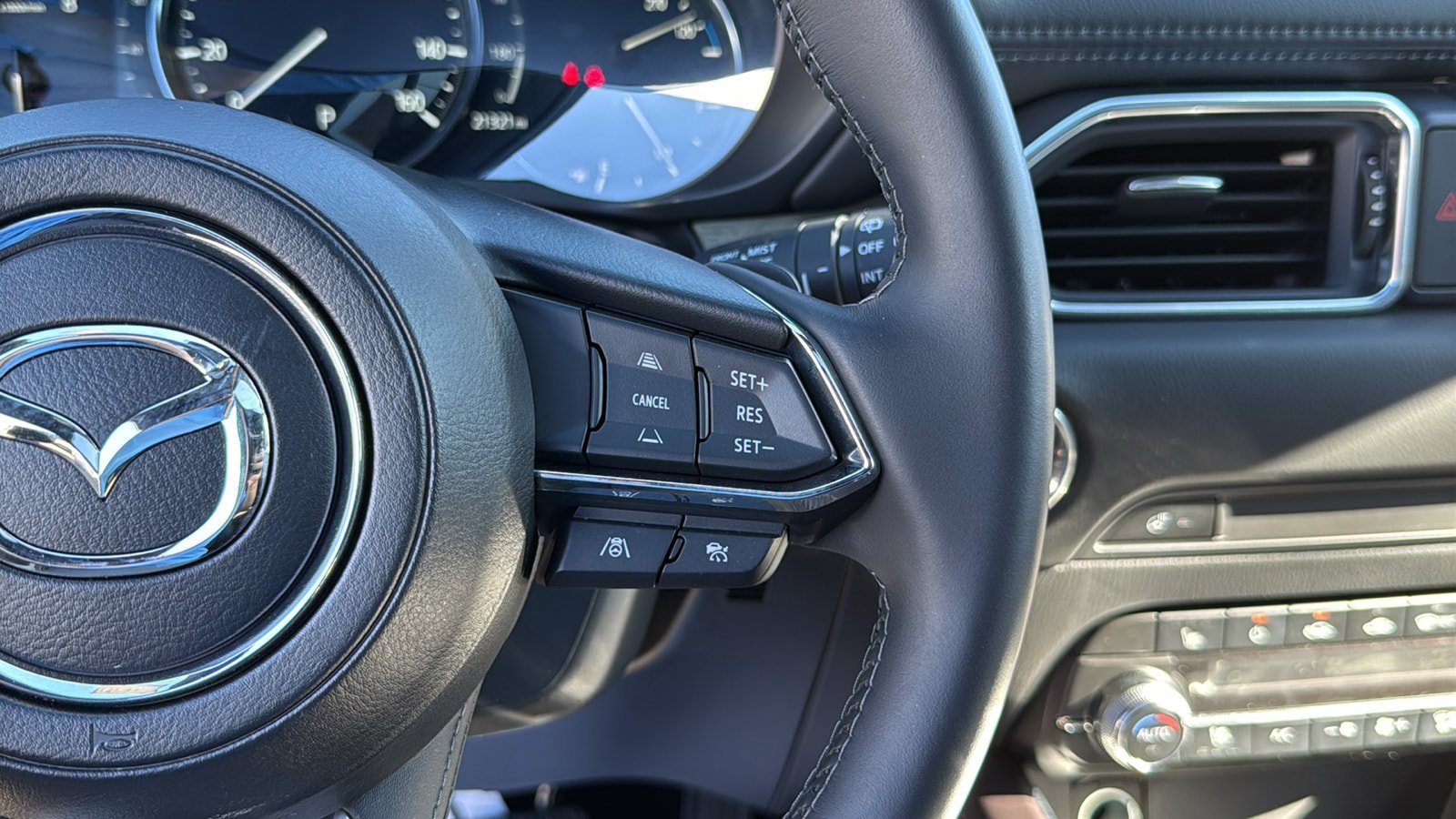 Certified 2025 MAZDA CX-5 Signature AWD/4WD image 13