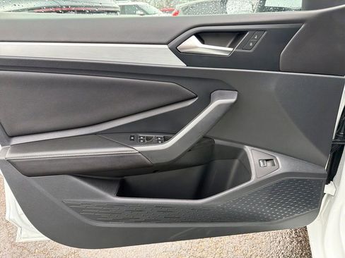 Used 2025 Volkswagen Jetta S image 21