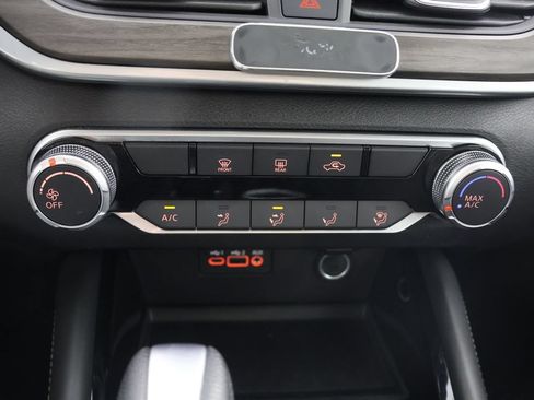 Used 2023 Nissan Altima 2.5 SV FWD image 15