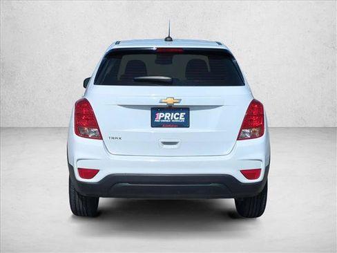 Used 2020 Chevrolet Trax LS w/ LPO, Protection Package FWD image 7