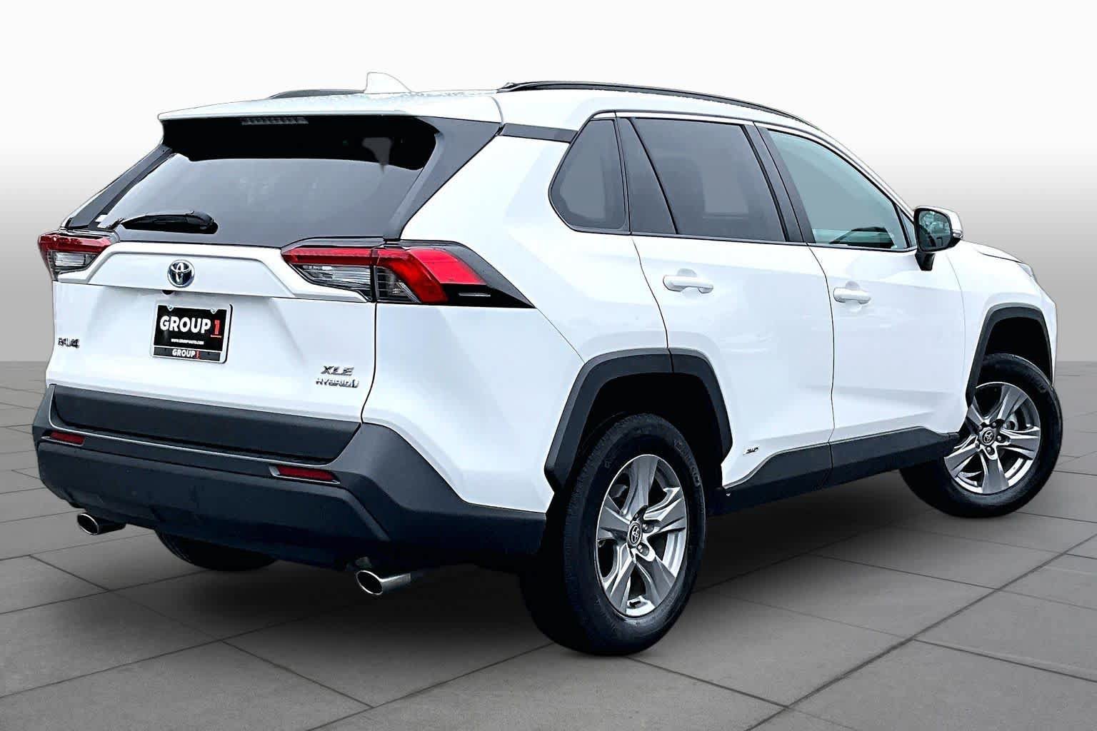 Used 2024 Toyota RAV4 XLE w/ Convenience Package AWD/4WD image 13