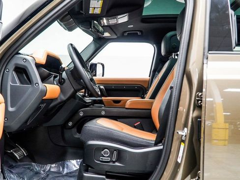 Used 2024 Land Rover Defender 130 X image 42