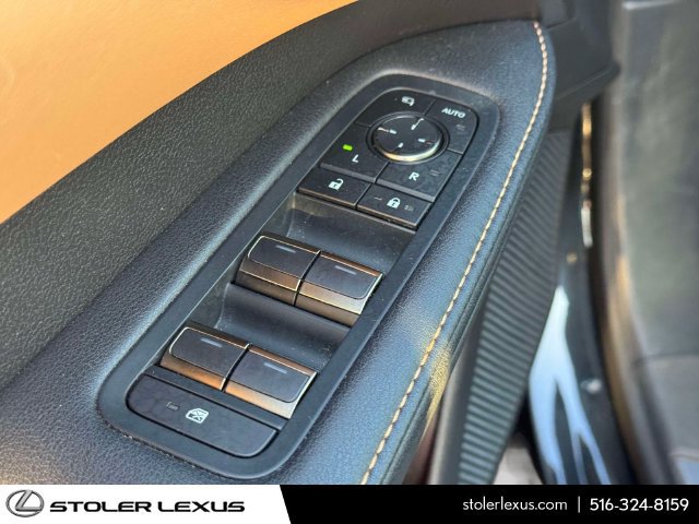 Used 2023 Lexus RX 350 Premium w/ Accessory Package AWD/4WD image 22