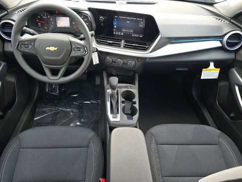 New 2026 Chevrolet Trax LS image 11