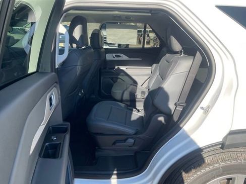 New 2026 Ford Explorer Active w/ Active Comfort Package image 25