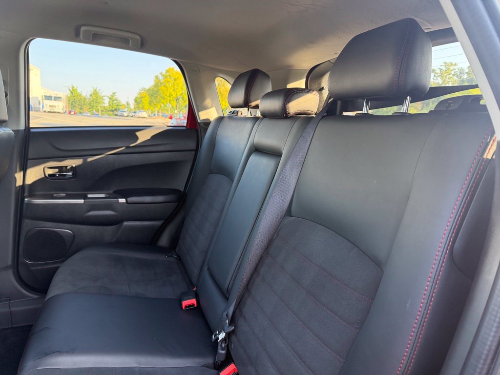 Used 2025 Mitsubishi Outlander Sport SE AWD/4WD image 40