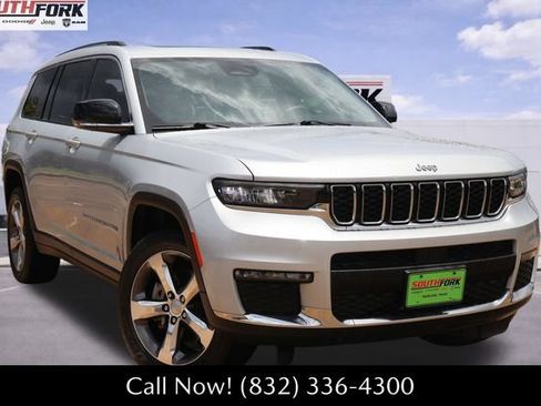 Used 2022 Jeep Grand Cherokee L Limited AWD/4WD image 1