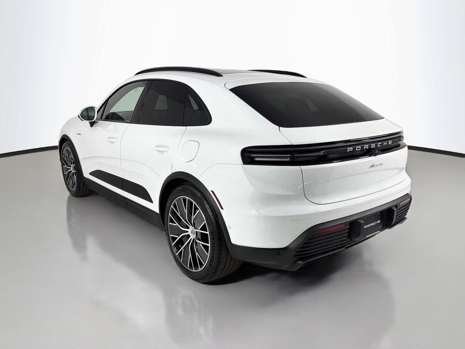 Certified 2026 Porsche Macan Electric RWD image 3