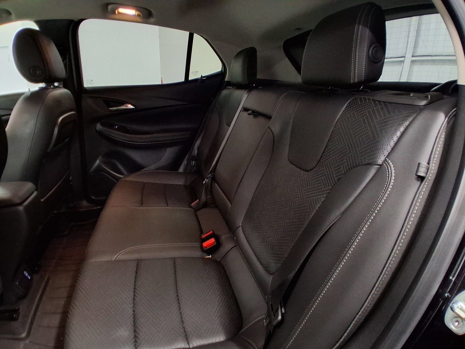 Used 2023 Buick Encore GX Essence w/ Experience Buick Package FWD image 18