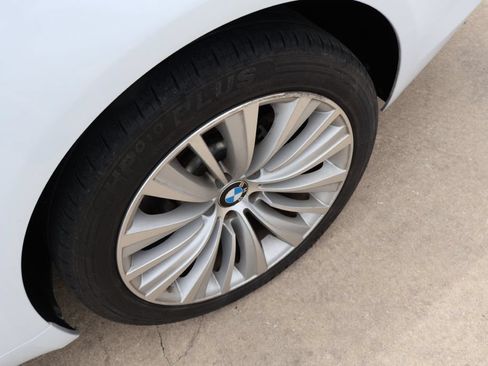Used 2015 BMW 740i RWD image 5