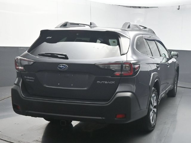 Used 2024 Subaru Outback Premium AWD/4WD image 7