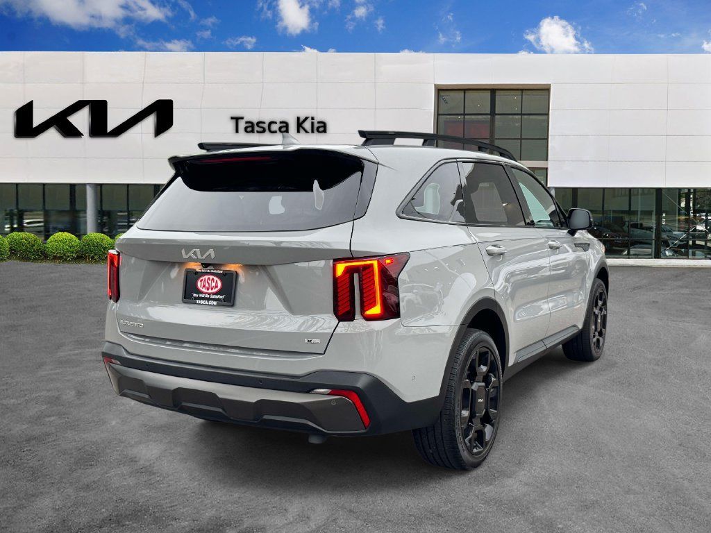 Used 2024 Kia Sorento SX AWD/4WD image 6