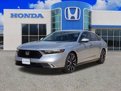 Used 2025 Honda Accord Touring image 7