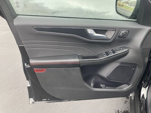 Used 2024 Ford Escape ST-Line Select w/ Tech Pack #2 image 41