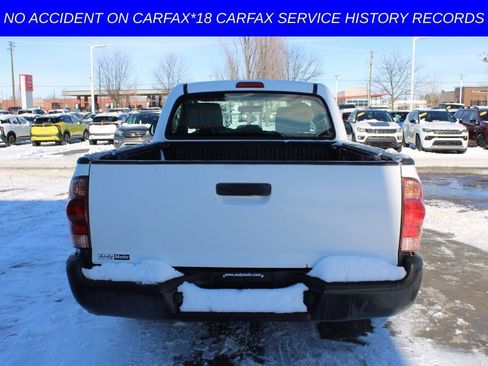 Used 2014 Toyota Tacoma 2WD Regular Cab image 8