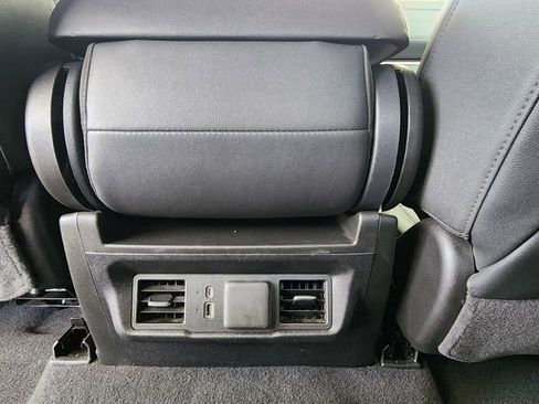Used 2025 GMC Sierra 1500 SLT AWD/4WD image 23