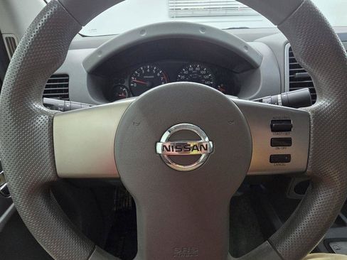 Used 2012 Nissan Frontier SV RWD image 21