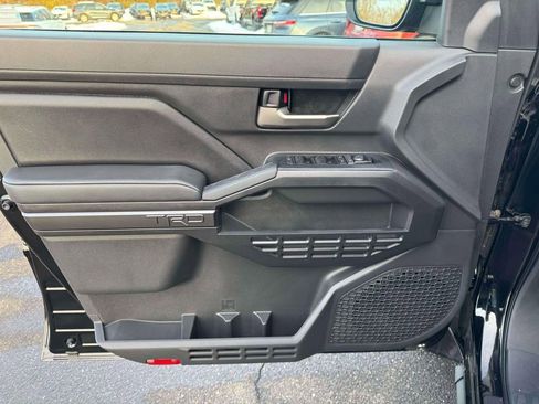 Used 2024 Toyota Tacoma TRD Sport image 14