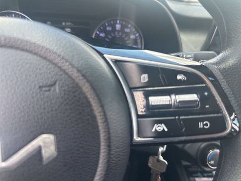 Used 2023 Kia Forte LXS FWD image 9