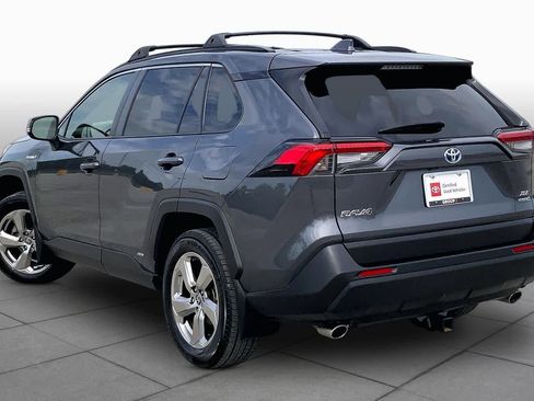 Used 2021 Toyota RAV4 XLE Premium AWD/4WD image 12