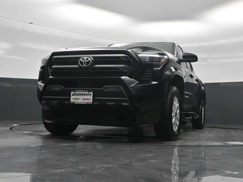 Used 2025 Toyota Tacoma SR5 RWD image 20