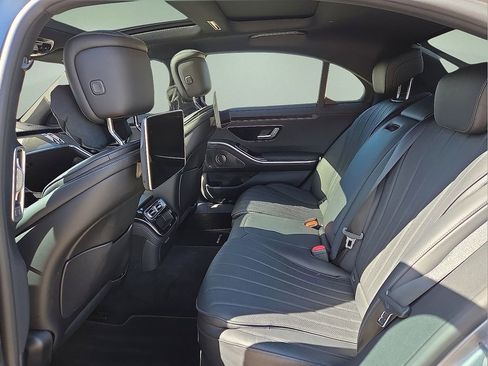 Used 2023 Mercedes-Benz S 580 4MATIC Sedan image 20