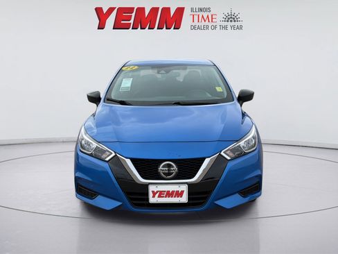 Used 2022 Nissan Versa S image 2