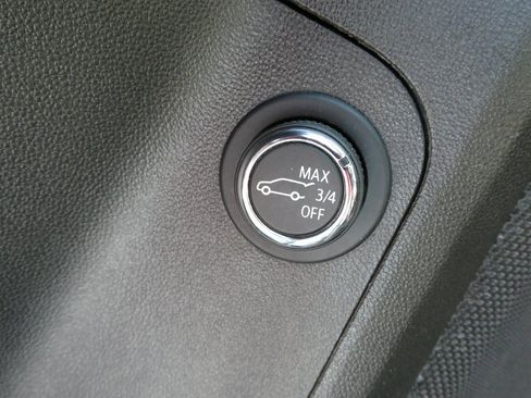 Used 2019 GMC Acadia Denali image 25