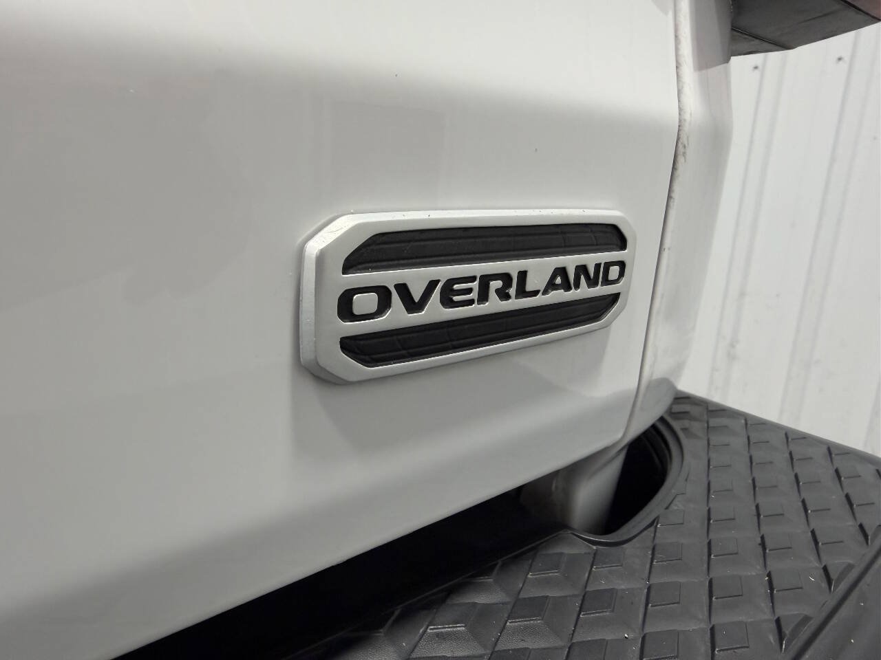 Used 2023 Jeep Gladiator Overland AWD/4WD image 5