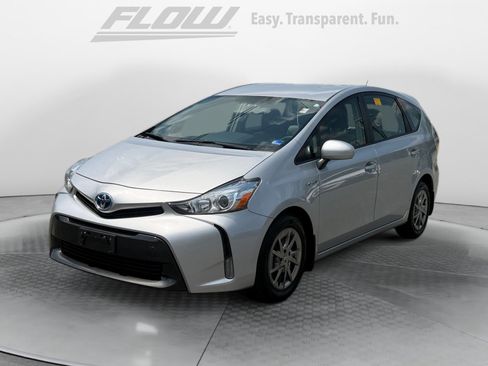 Certified 2017 Toyota Prius V Three FWD image 4