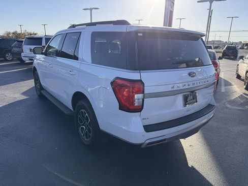 Used 2024 Ford Expedition XLT image 3