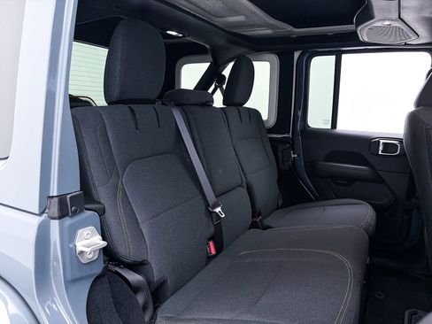 Used 2024 Jeep Wrangler Unlimited Sahara w/ Safety Group image 40