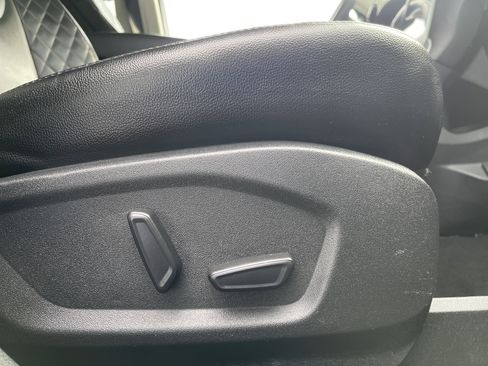 Used 2024 Ford Edge Titanium image 38